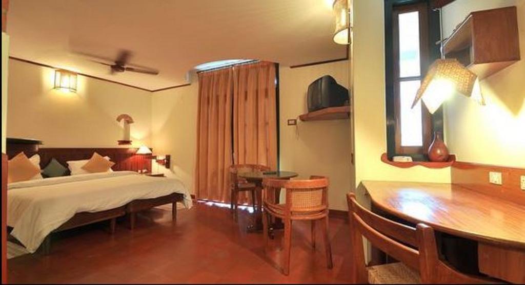Bth Sarovaram Kochi Room photo