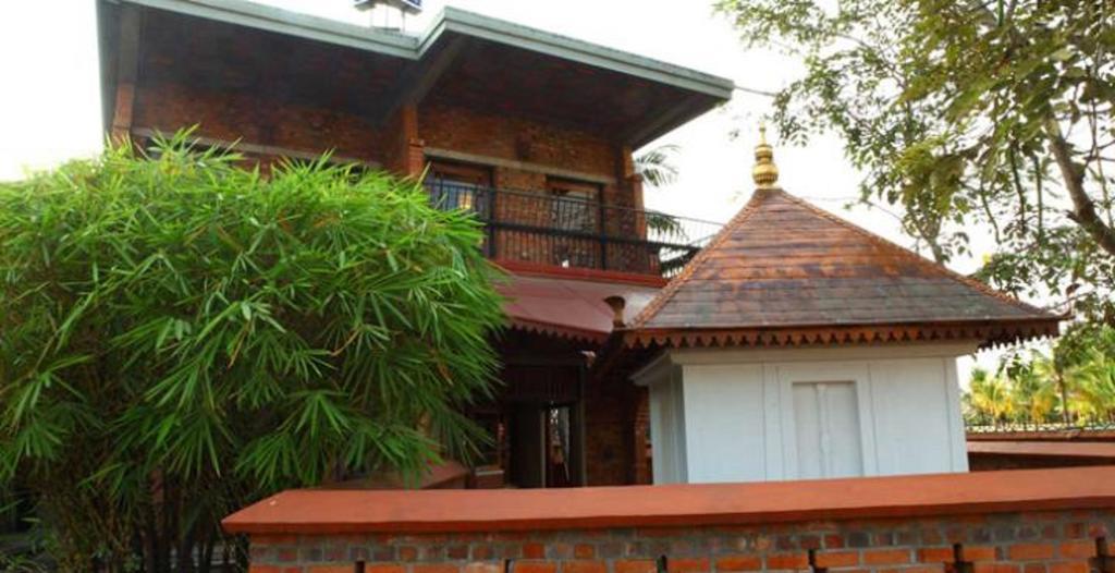 Bth Sarovaram Kochi Exterior photo