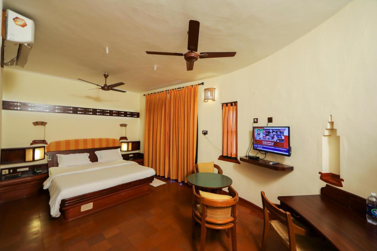 Bth Sarovaram Kochi Exterior photo
