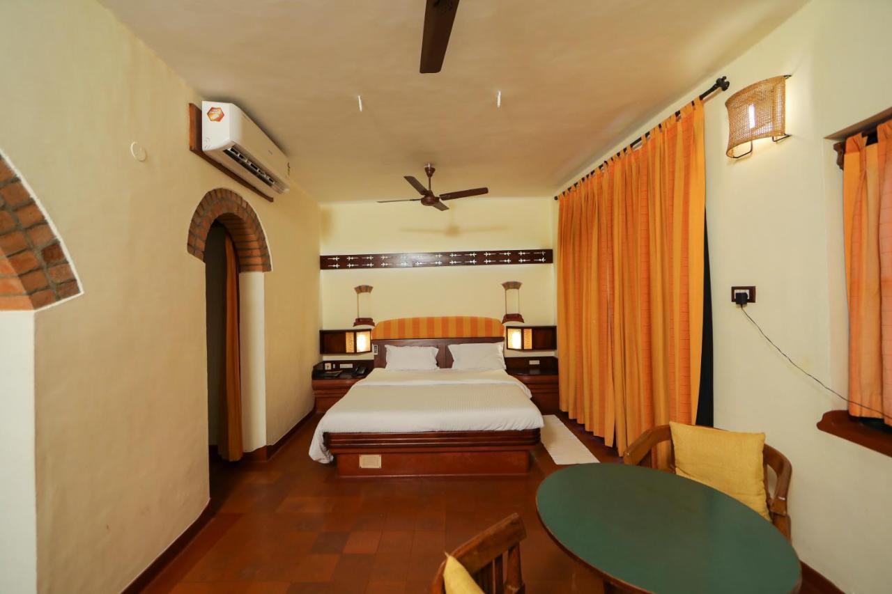 Bth Sarovaram Kochi Exterior photo